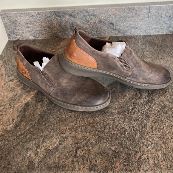 Dalton is the newest iconic Børn slip on, designed for ultimate flexibility. - Picture 3 of 8